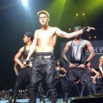 Video: Justin Bieber Concert in Saitama, JAPAN (October 7, 2013)