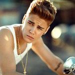 FAKE Justin Bieber BUSTED by FANS in SPAIN HAHA (video)